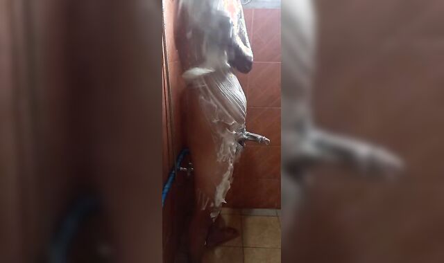 Nahuli akong nagsasalsal