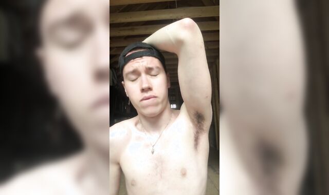 19 year senior Jesse Gold jacks off in his attic