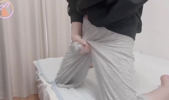 【Japanese unexperienced guy's ejaculation in the pants♡】