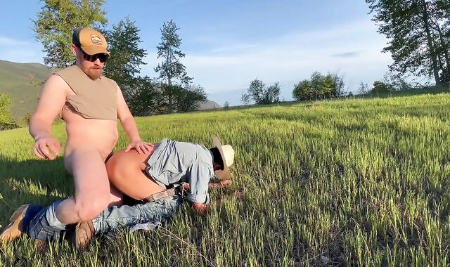 Leviwranglerxxx breeds country booty in gods country