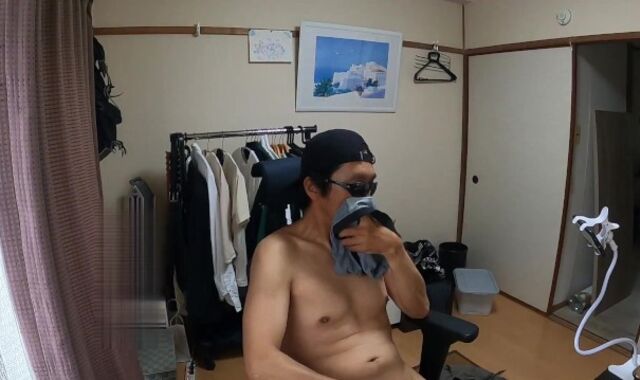 Bad uncle jerks in nephew's underwear