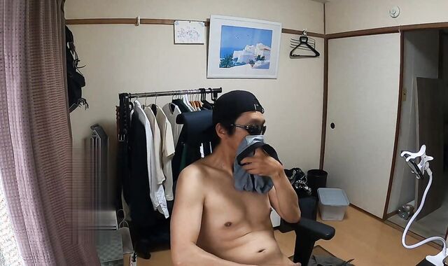 Bad uncle jerks in nephew's underwear