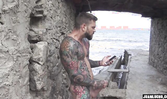 JUAN LUCHO SOLO IN THE BEACH