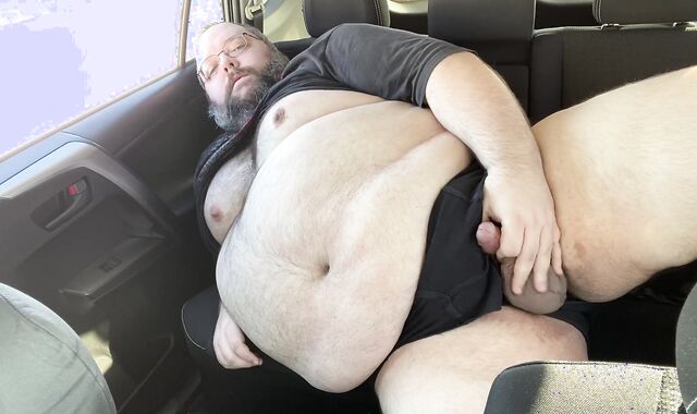 Massive brisk jerk and shoot in the back of the car on a cold winter’s day