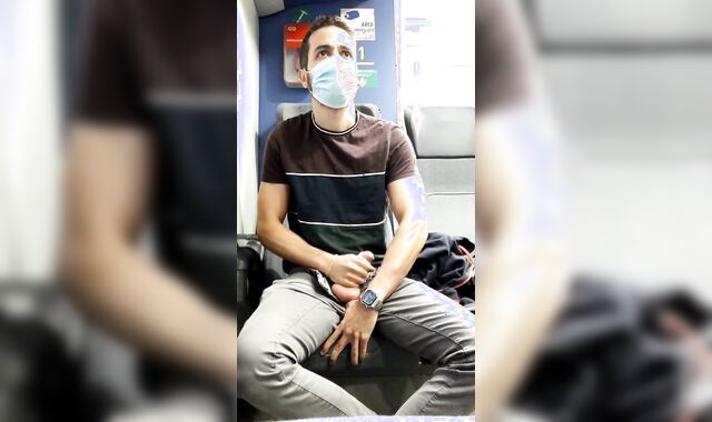 mi masturbo in treno ????????