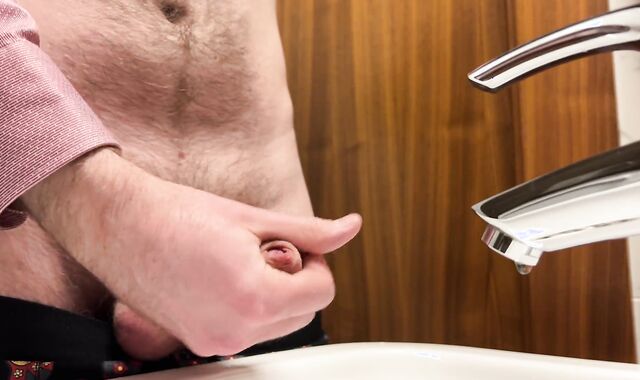 Wool Coated man in suit peeing and fapping off at office rest apartment and spunk into restroom's sink