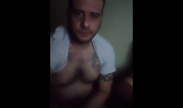 JO with str8 buddy at the office