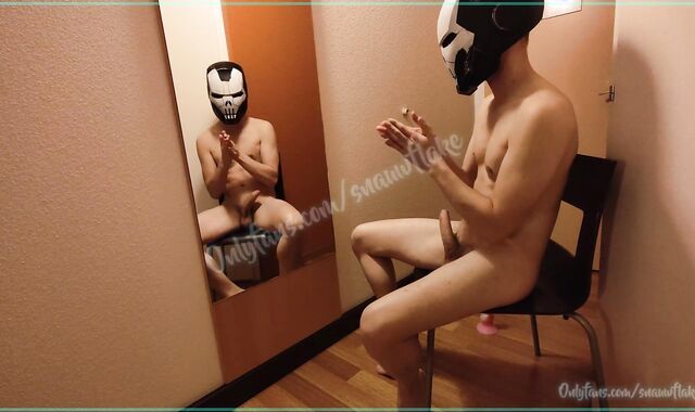 Super hero have joy with faux dinky and jerk off on the miror (Monstrous Dick/cumSHot)