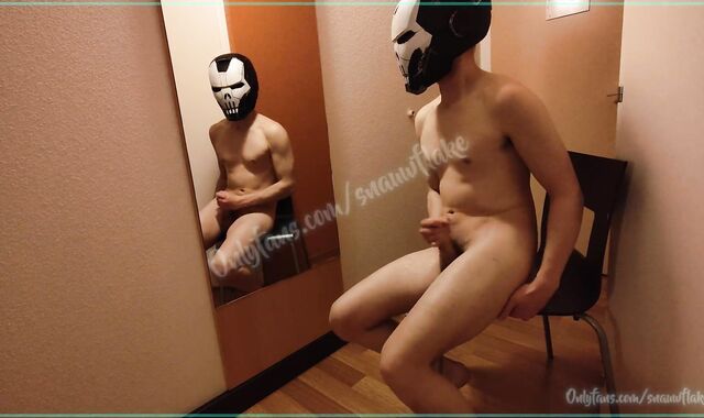 Super hero have joy with faux dinky and jerk off on the miror (Monstrous Dick/cumSHot)