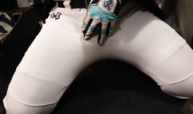 激汚いサカストで噴水射精する野球球児