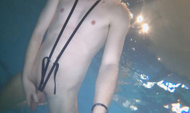 Nude swim and jizz with metal cockring and ass-plug