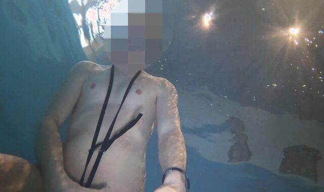 Nude swim and jizz with metal cockring and ass-plug