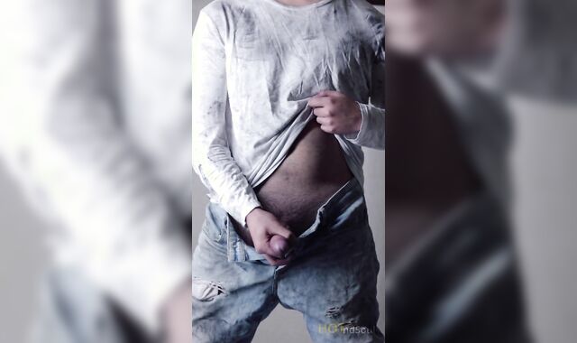 Sizzling and MUDDY mexican trusted MECHANIC faps in front of camera.