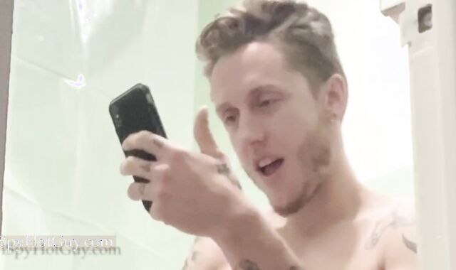 Catches White Fellow Nutting on Rest Room