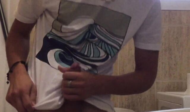 Young Youtuber wanking!