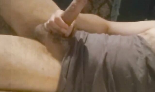 Paja en mi cama - Handsome latin man