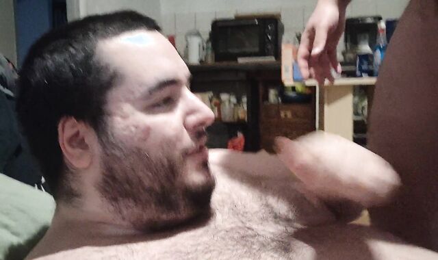 Je suce mon mec et je me prend une belle faciale