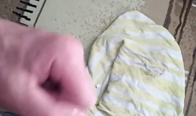 construction fellow faps off XXL flow