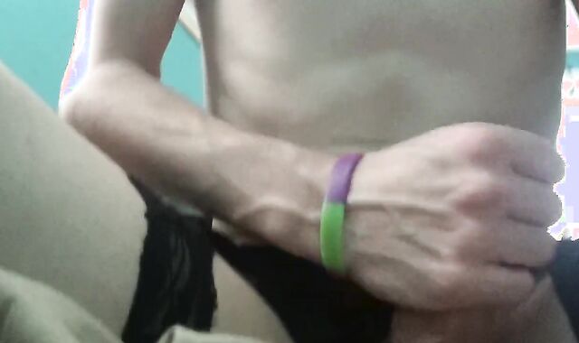 Spectacular Twunk home alone (Plays with himself)