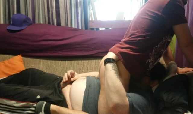 Latino Twink Facefucks Chub to Completion