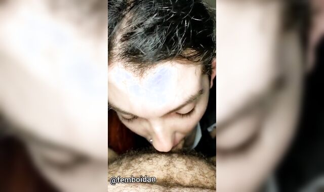 Femboidan deep gullets a juicy penis with jizz shot