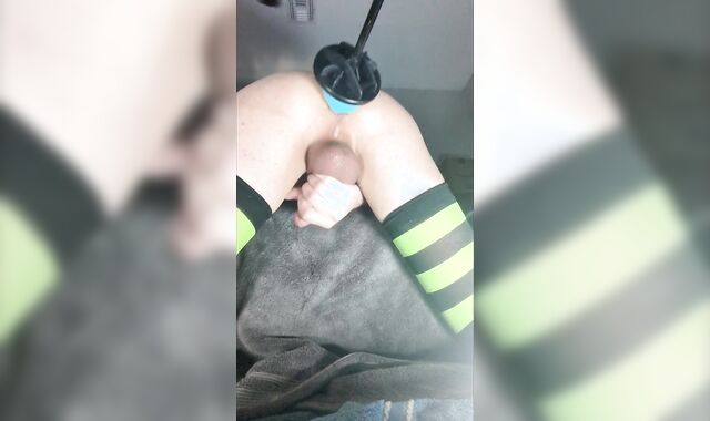 jizzing while getting my fuck-hole ruined by the machine