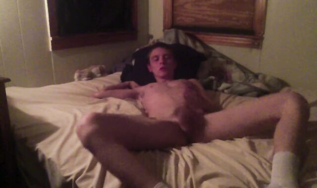 Solo guy displays himself and jizzes