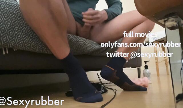 curious stud wiggle feet loud squealing- got caught walking self edging -enormous geyser