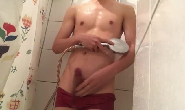 fellow Shower wank off and jism / moist underwear