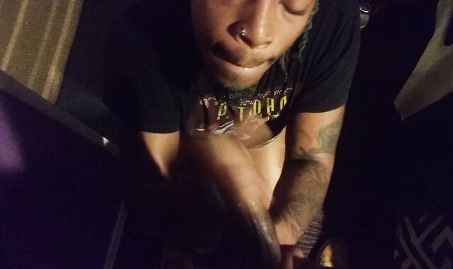 Dl homie shoots strong load in my mouth