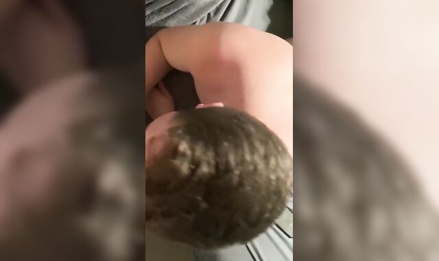Boyfriend giving head