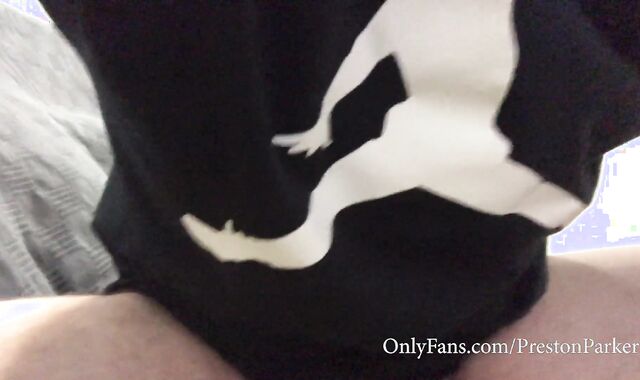 Preston Parker Faps Off at Home