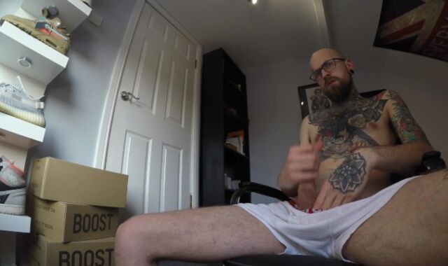 I think my neighbor was witnessing through the window! Powerful tatted male solo getting off