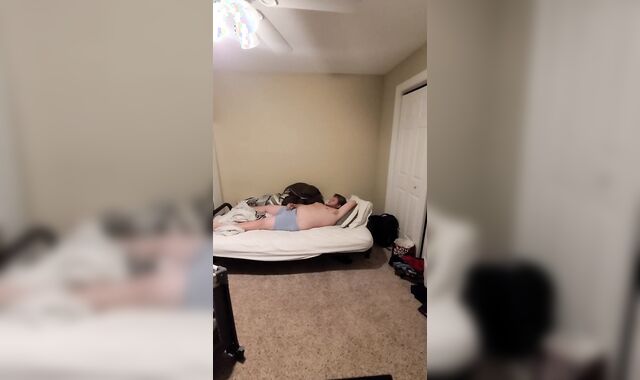 Chubby daddy dumps after a rock-hard day's work!