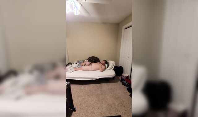 Chubby daddy dumps after a rock-hard day's work!