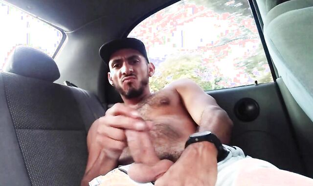 MASTURBATING OFF ON MY UBER / JALANDOME LA POLLA EN EL UBER