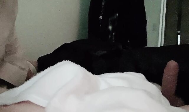 [BL] A mind-deepthroating member of society who makes a palm job while bullying a friend's morning standing dic