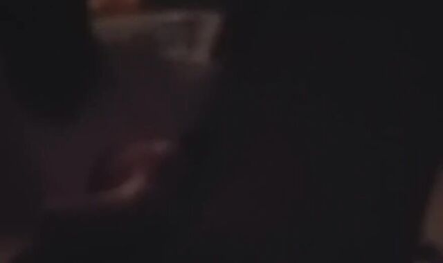 2 diapers man in actie.