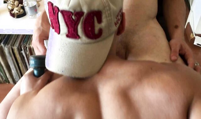 Heteroseksuelle fodboldvenner har fuck-fest for første gang