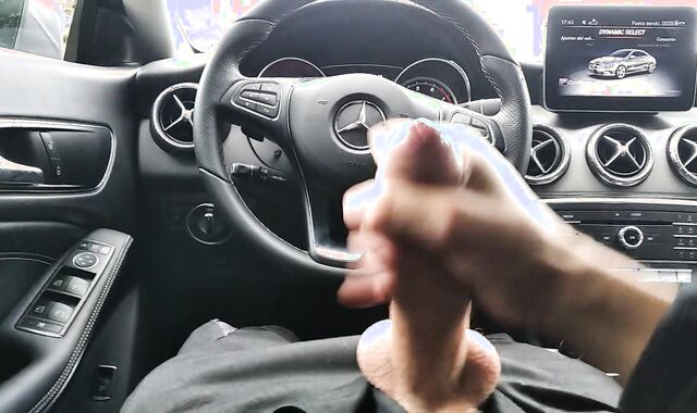 Fapping off my Big Big Salami in the van, until I came in the parking slew of