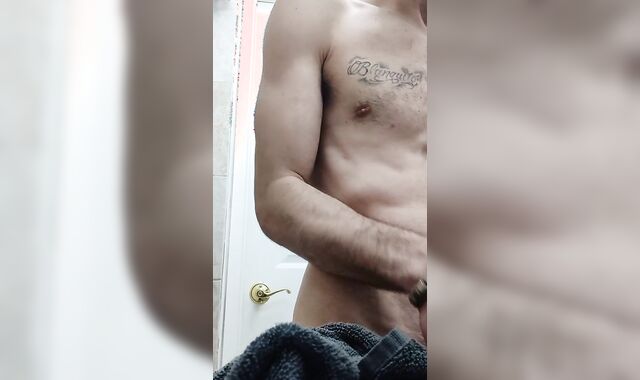 Super Hot Jocks explosive stream makes him go crossed eyed Fap B Trippin