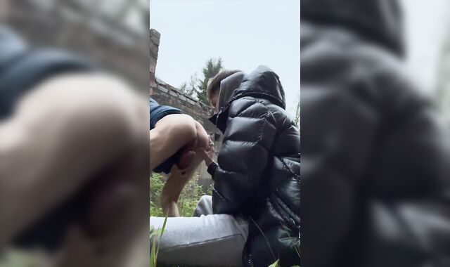 Humungous Knob Twunks Suck & Spunk in Puffer Jackets Outdoors - Callum and Cole