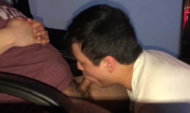 Throating straight friend during video @heismathewn