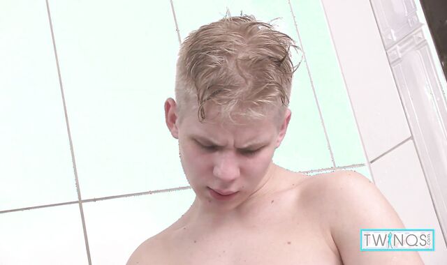 Drenching Wet Twink Matthew Pops On The Floor After Showering!