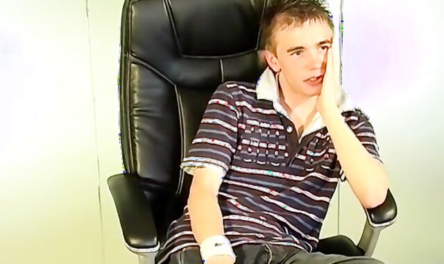 Teenage British first-ever-timer Liam T jerks off and concludes off solo
