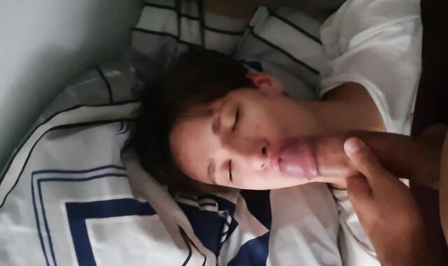 Twunk deep throating roommate's meaty schlong