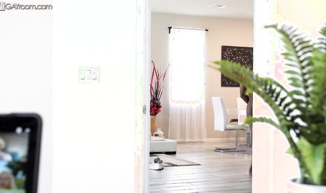 Tommy Creeps His Beef Whistle In Dark-Hued Jock's Jizz-Shotgun-Wringing Smash Fuckhole For Douche Penetrate