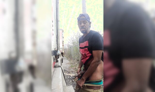 Being a car driver delivering explosions can get pretty boring so I decided to pull out my own in public