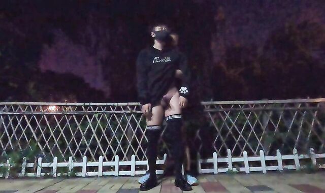 Dude in stockings masturbate in the park, boinked by a passing runner (Part 1)