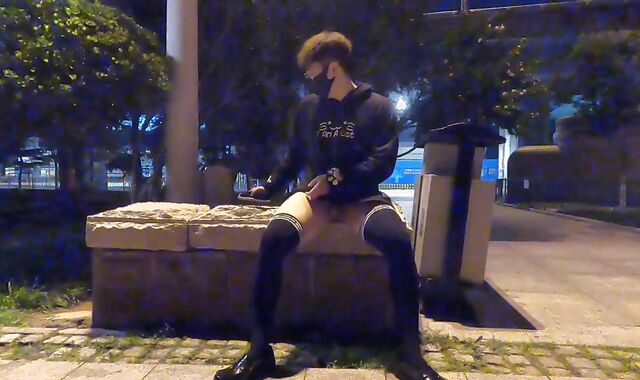 Stud in stockings jack in the park and was plowed by a passing runner (Part 2)